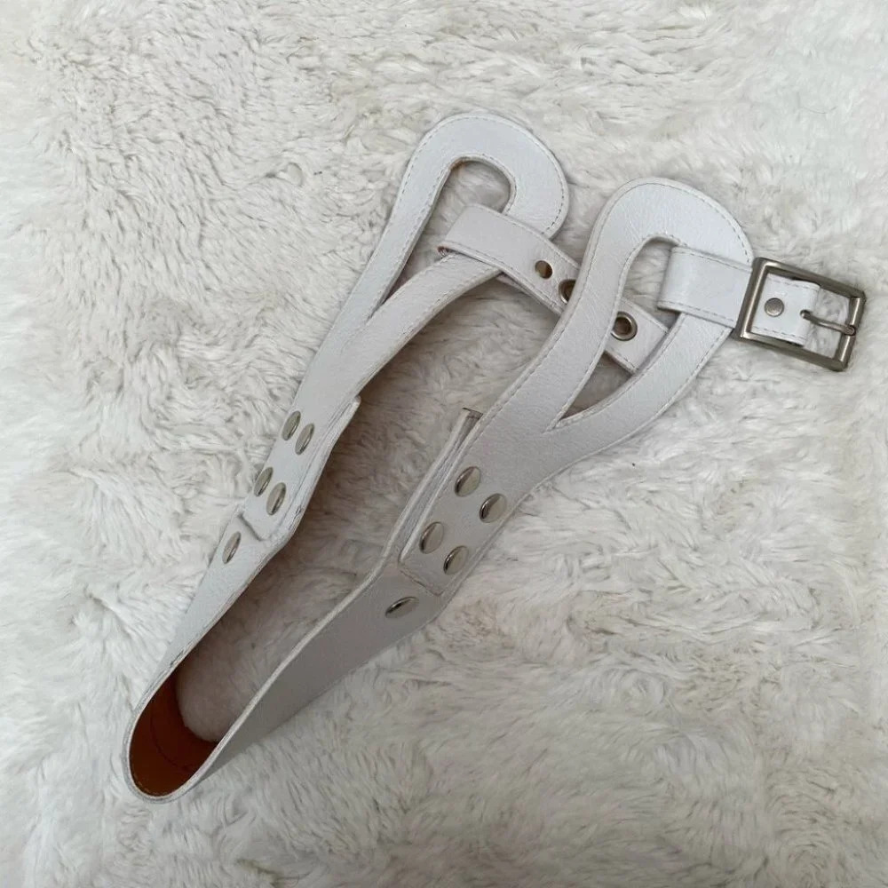 Vintage - Y2K Brave Chunky White Leather Hip / Waist Belt